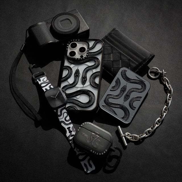 CASETiFY - Black Kingsnake Special Set セットでお得 Black Kingsnake Special Set - iPhone 16 Pro casetify