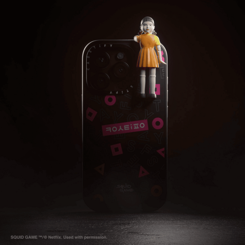 - - Squid Game The Adventure Seeker Set - Young-hee Phone Case Dangler & iPhone 16 Pro Max MagSafe Impact Case