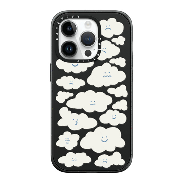 Eggsdoodz x CASETiFY iPhone 14 Pro ケース マットブラック インパクトケース MagSafe対応 Cute Clouds