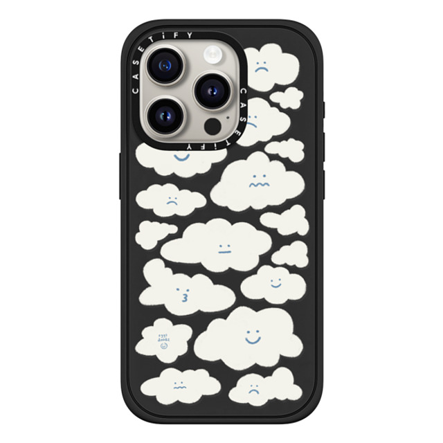 Eggsdoodz x CASETiFY iPhone 15 Pro ケース マットブラック インパクトケース MagSafe対応 Cute Clouds