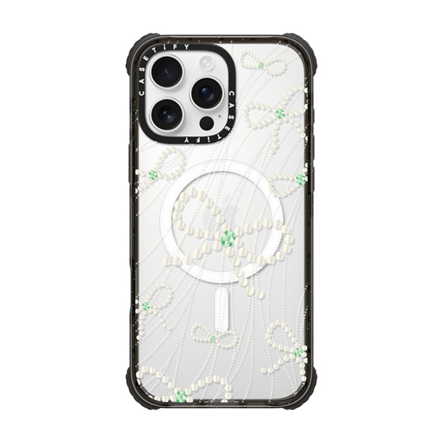 強化された保護機能の新基準。CASETiFYのMagSafe互換ウルトラインパクトケースは、EcoShock™素材でコーナーバンパーを強化し、最大3.5mからの落下に耐えることが可能。軍用規格の5倍の