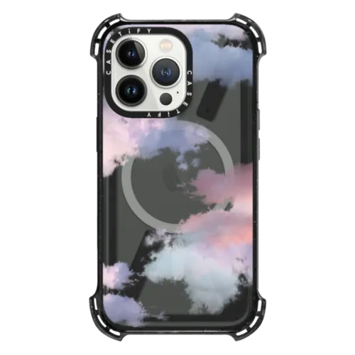 iPhone 13 Pro - Clouds