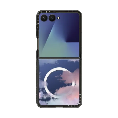 Galaxy Z Flip7 - Clouds