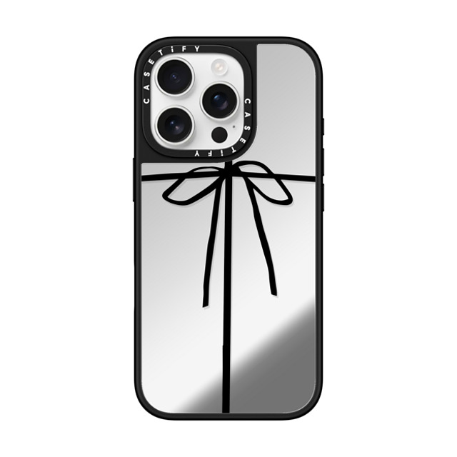 CASETiFY iPhone 16 Pro ケース Silver on Black ミラーケース MagSafe対応 クリスマス WRAPPED IN A BOW