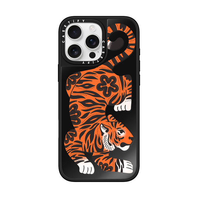 Jess Miller Draws x CASETiFY iPhone 16 Pro Max Case Black on Black ミラーケース MagSafe対応 Fierce Tiger Jess Miller Draws x CASETiFY iPhone 16 Pro Max Case Black on Black ミラーケース MagSafe対応 Fierce Tiger