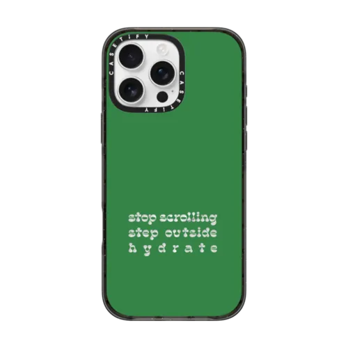 iPhone 16 Pro Max - step outside