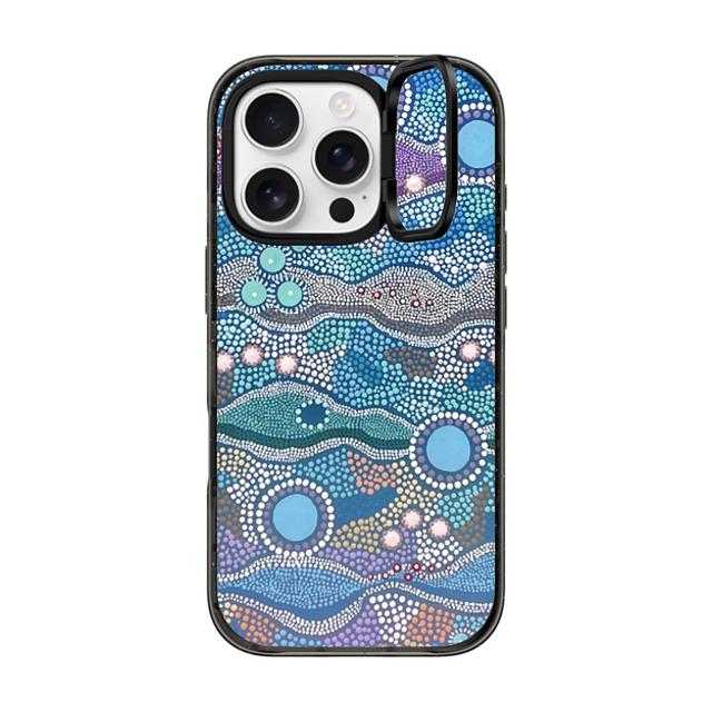 Krubi Creative x CASETiFY iPhone 16 Pro ケース ブラック インパクトリングスタンドケース MagSafe対応 Wattamolla - Aboriginal Art