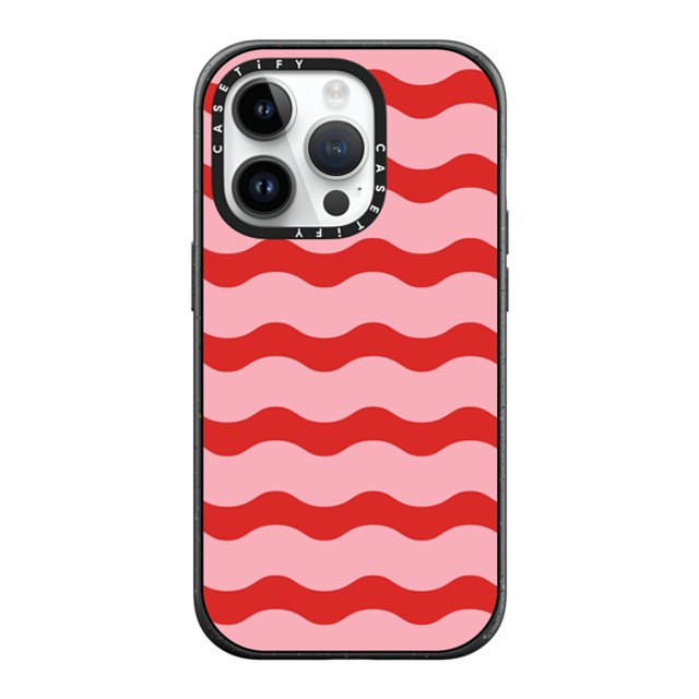 The House That Lars Built x CASETiFY iPhone 14 Pro ケース マットブラック インパクトケース MagSafe対応 Red And Pink Wavy Stripe