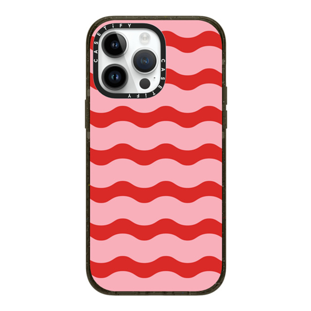 The House That Lars Built x CASETiFY iPhone 14 Pro Max ケース ブラック インパクトケース MagSafe対応 Red And Pink Wavy Stripe