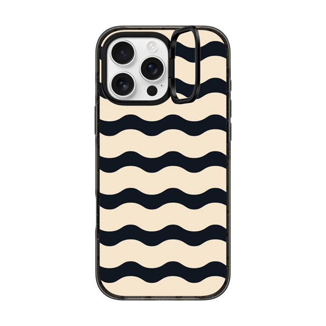 The House That Lars Built x CASETiFY iPhone 16 Pro Max ケース ブラック インパクトリングスタンドケース MagSafe対応 Black And White Wavy Stripe