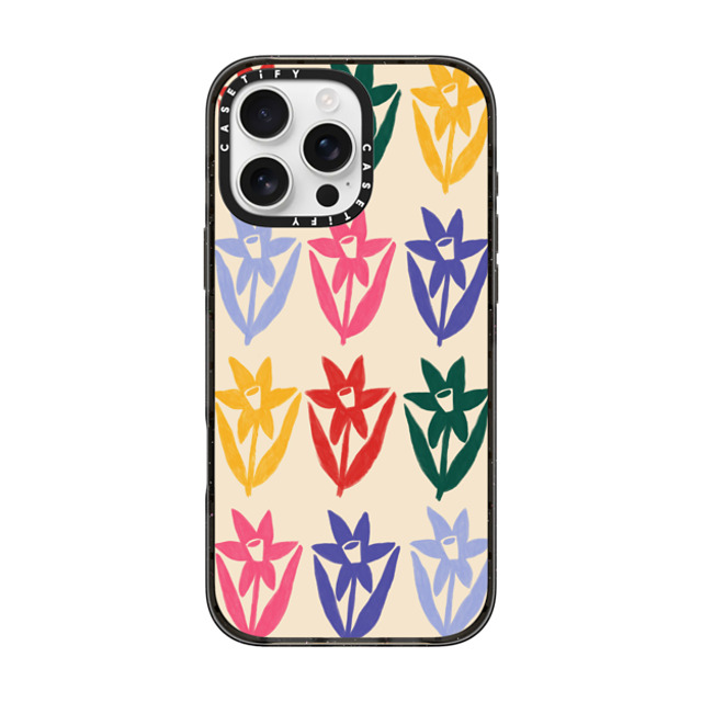 The House That Lars Built x CASETiFY iPhone 16 Pro Max ケース Summer,Floral ブラック インパクトケース Daffodil Back to School The House That Lars Built x CASETiFY iPhone 16 Pro Max ケース Summer,Floral ブラック インパクトケース Daffodil Back to School