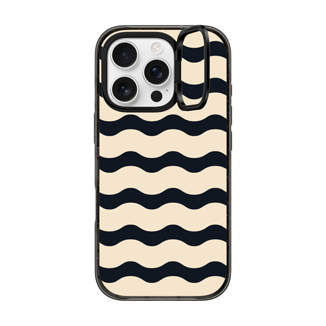 The House That Lars Built x CASETiFY iPhone 16 Pro ケース ブラック インパクトリングスタンドケース MagSafe対応 Black And White Wavy Stripe