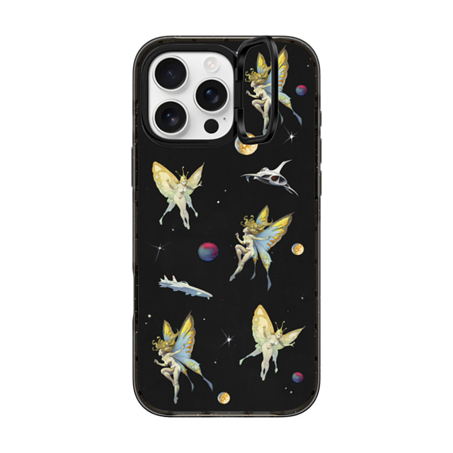 Frazetta Girls x CASETiFY iPhone 16 Pro Max ケース ブラック インパクトリングスタンドケース MagSafe対応 Fairy Encounter by Frazetta Girls