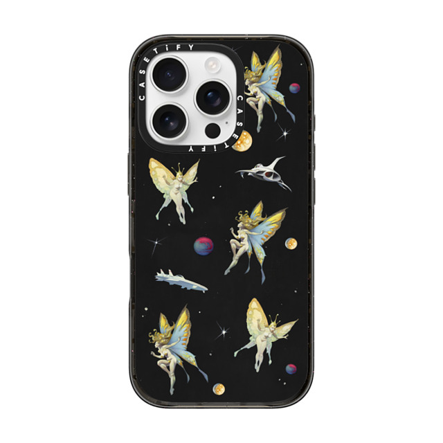 Frazetta Girls x CASETiFY iPhone 16 Pro ケース ブラック インパクトケース MagSafe対応 Fairy Encounter by Frazetta Girls