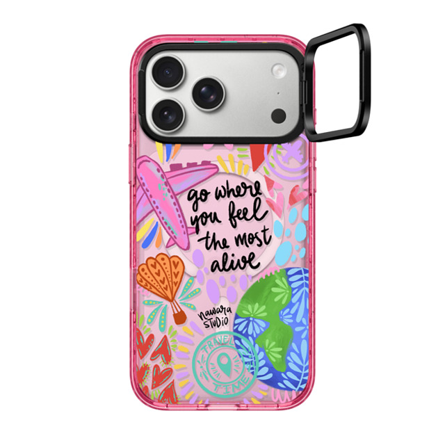 Nawara Studio x CASETiFY iPhone 17 Pro Max �P�[�X Travel,Digital Art �s���N �C���p�N�g�����O�X�^���h�P�[�X MagSafe�Ή� Travel Time