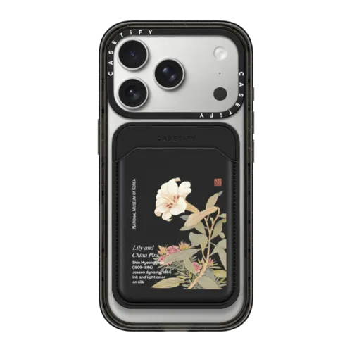 Snappy MagSafe Wallet - NMK Lily Snappy Leather Wallet