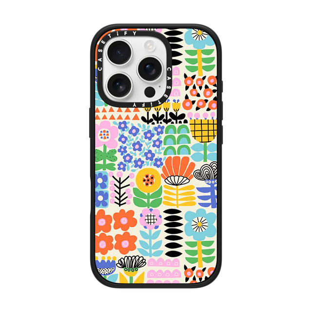 Sandra Hutter x CASETiFY iPhone 16 Pro ケース マットブラック インパクトケース MagSafe対応 Scandinavian Maximalist Florals by Sandra Hutter