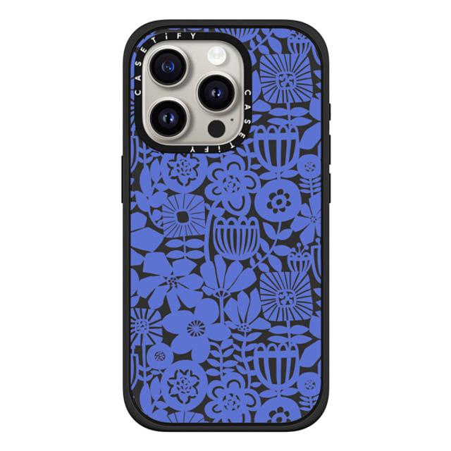 Sandra Hutter x CASETiFY iPhone 15 Pro ケース マットブラック インパクトケース MagSafe対応 Paper Cutting Floral Collage Blue by Sandra Hutter