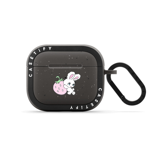 foxy illustrations x CASETiFY AirPods（第3世代） Matte Charcoal バウンス ケース Bunny Carrying Strawberry