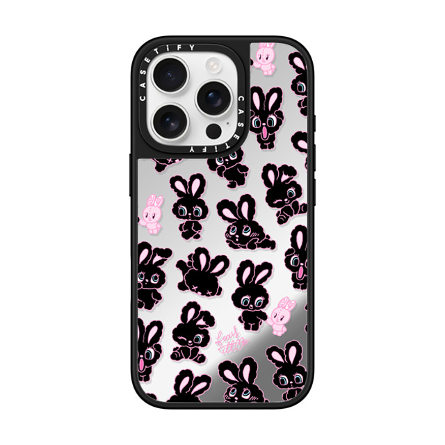 foxy illustrations x CASETiFY iPhone 16 Pro ケース Silver on Black ミラーケース MagSafe対応 Black Bunnies